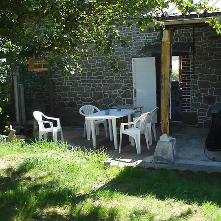 La Maison Fleurie Saint-Mars-sur-Colmont